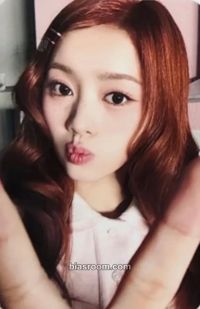 Elisia SWICY Photocard - UNIS - UNIS K-pop photocard
