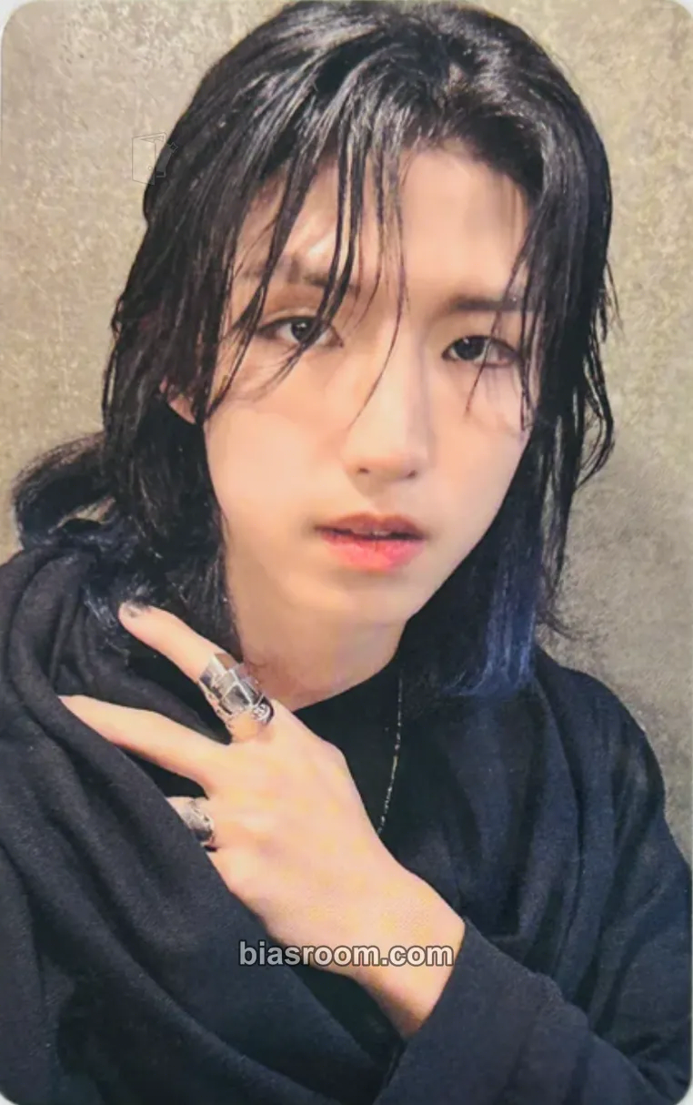 Jun Han Troubleshooting Photocard - Xdinary Heroes - Xdinary Heroes K-pop photocard
