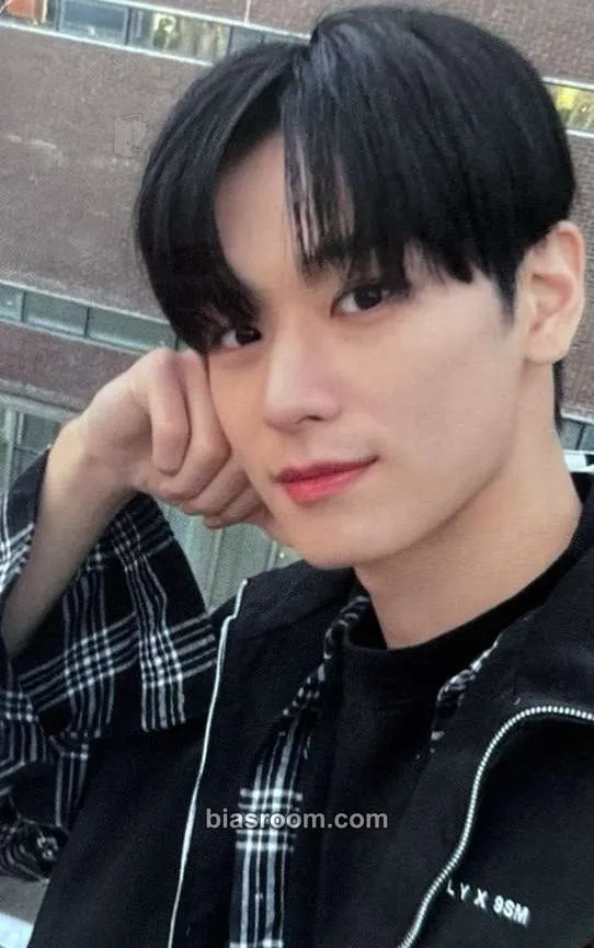 Juyeon 2nd World Tour: Zeneration Photocard - THE BOYZ - THE BOYZ K-pop photocard