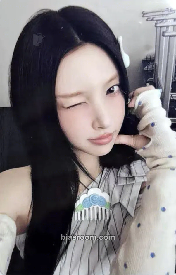 Yunah NOT CUTE ANYMORE Photocard - ILLIT - ILLIT K-pop photocard