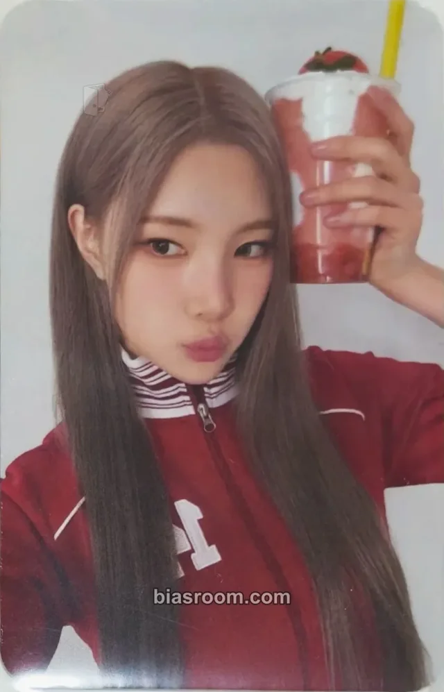 Hearts2Hearts - Juun - Mega Coffee Other brand collaboration