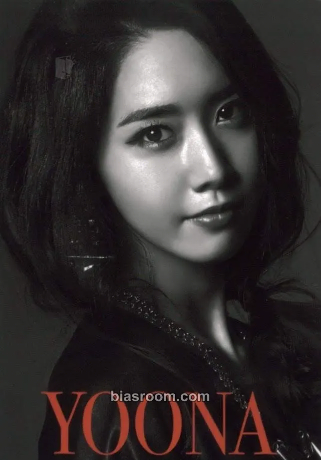 Yoona Love & Peace Japan 3rd Tour Photocard - Girls' Generation - Girls' Generation K-pop photocard