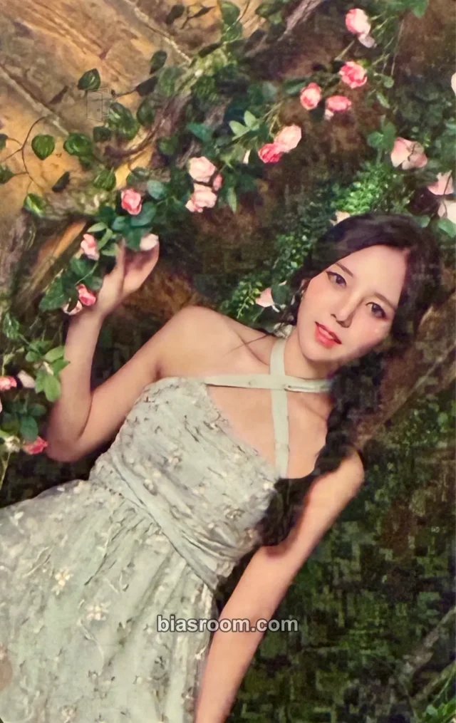 Girls’ World - Kyrin - Fly High (Thumbelina) Album album photocard holographic (hologram)