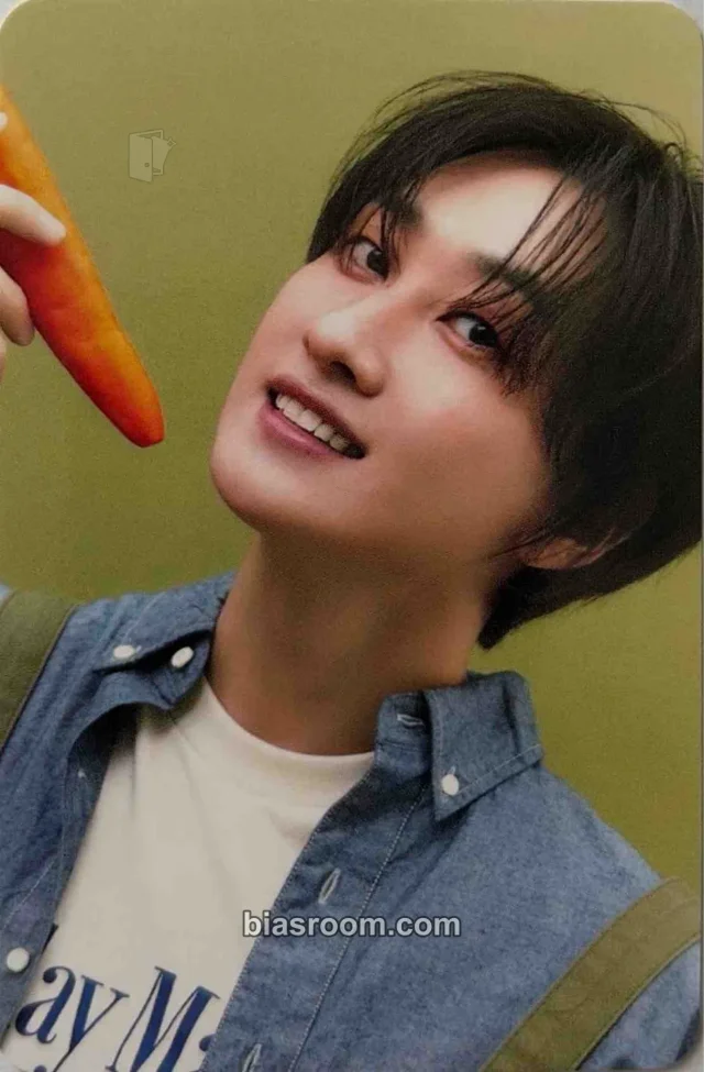 SUPER JUNIOR - Eunhyuk - Season’s Greeting 2024 Other season's greetings