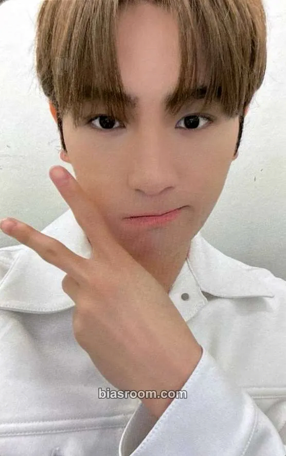 Hyunjae 2nd World Tour: Zeneration Photocard - THE BOYZ - THE BOYZ K-pop photocard
