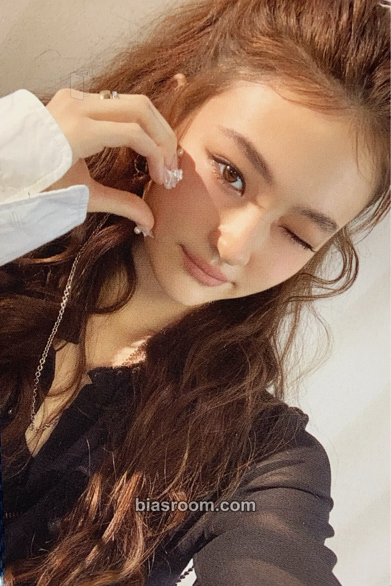 Ella MY EYES OPEN VVIDE Photocard - MEOVV - MEOVV K-pop photocard
