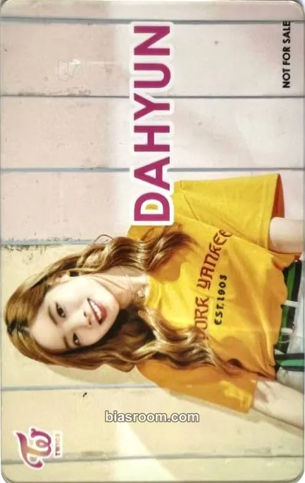 Dahyun #TWICE Photocard - TWICE - TWICE K-pop photocard