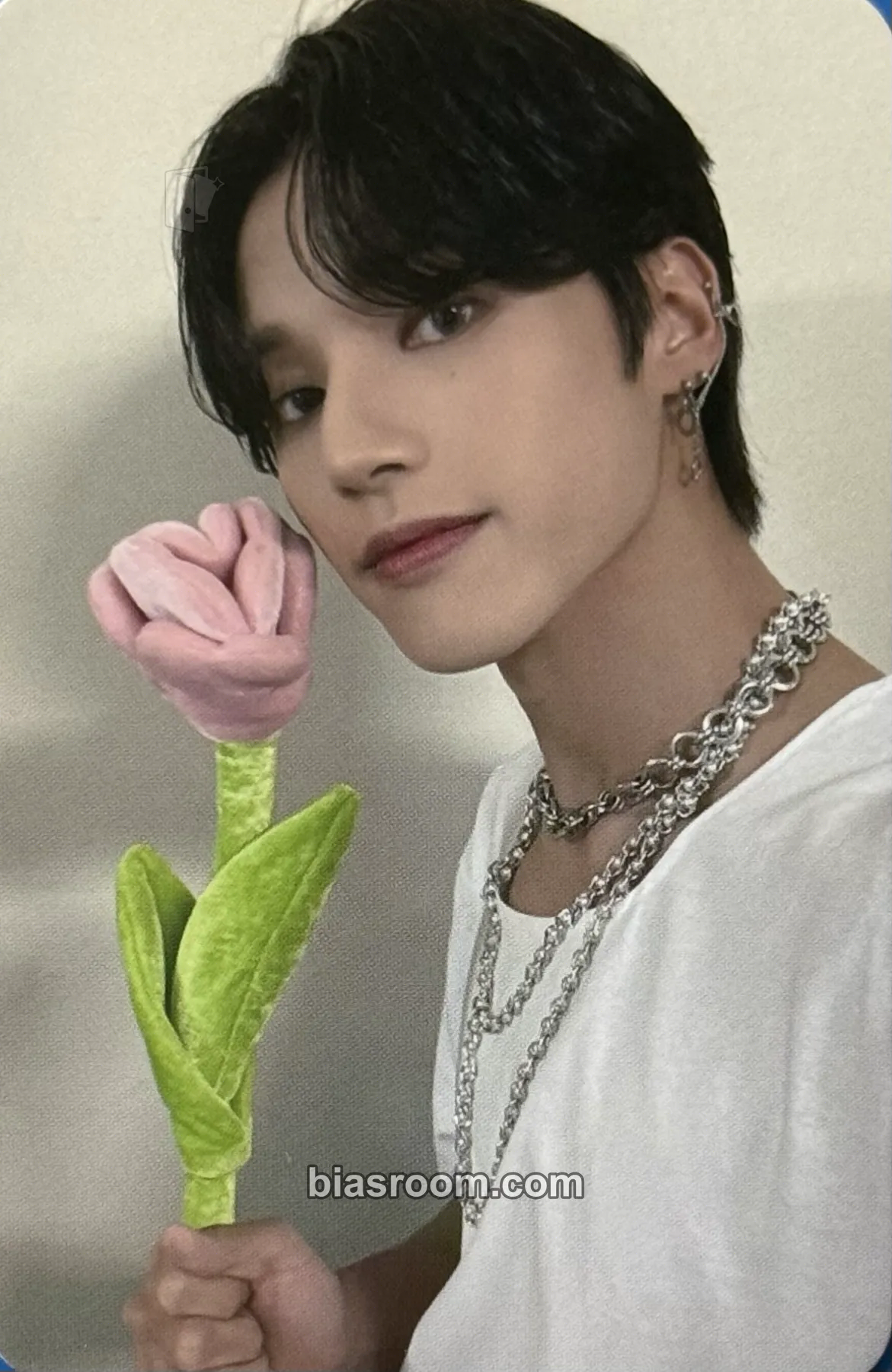 Wooyoung THE WORLD EP.1 : MOVEMENT Photocard - ATEEZ - ATEEZ K-pop photocard