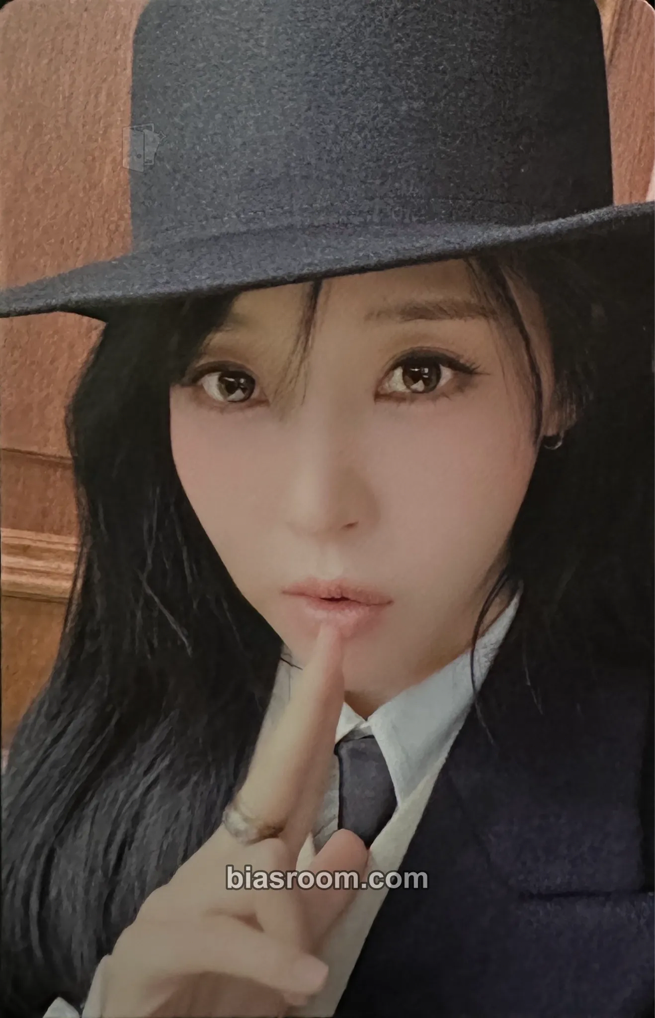 Moonbyul Moonbyul 2026 Season‘s Greetings: Moon Society : The Ton Photocard - MAMAMOO - MAMAMOO K-pop photocard