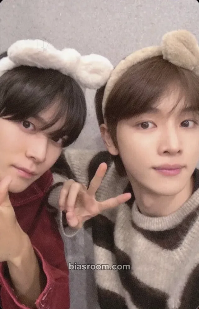 RIIZE - Eunseok & Sungchan - Pink Christmas MD Other trading card 2023 version merch photocard