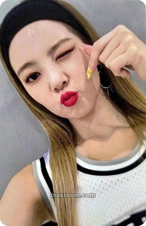 Lia Crazy in Love Photocard - ITZY - ITZY K-pop photocard