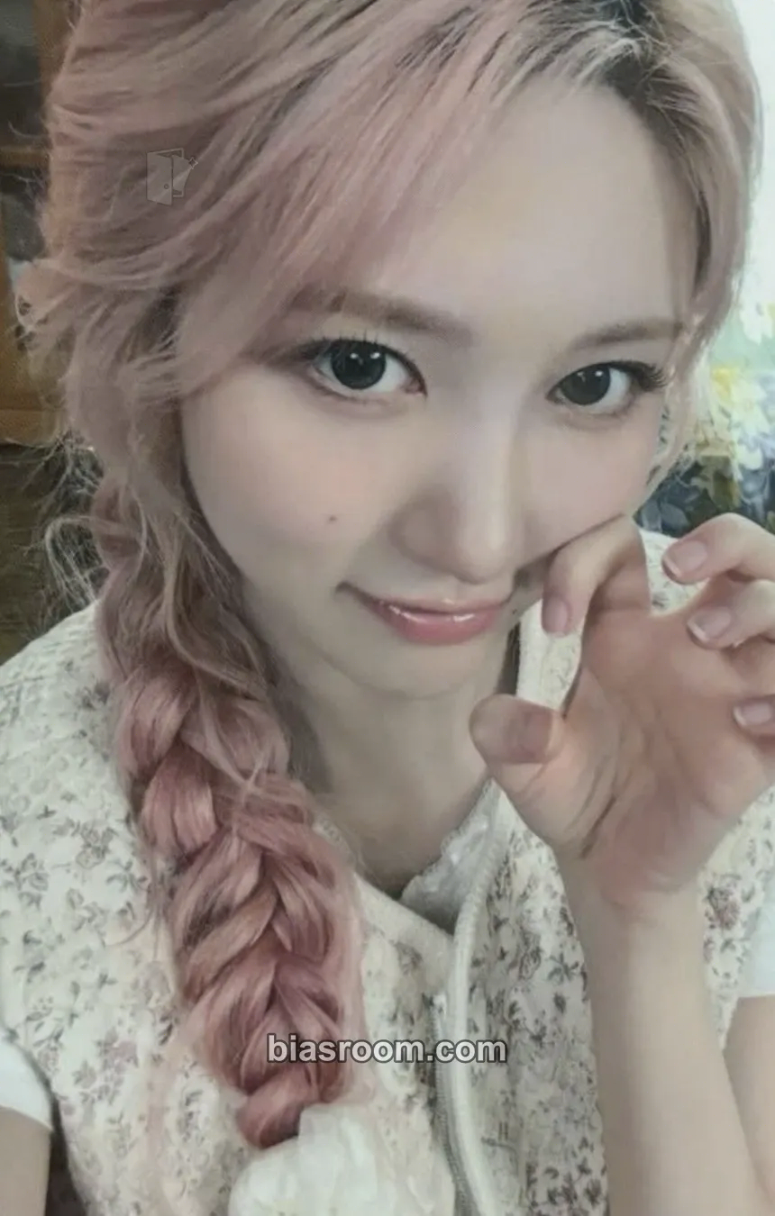 Gaeul LUCID DREAM Photocard - IVE - IVE K-pop photocard