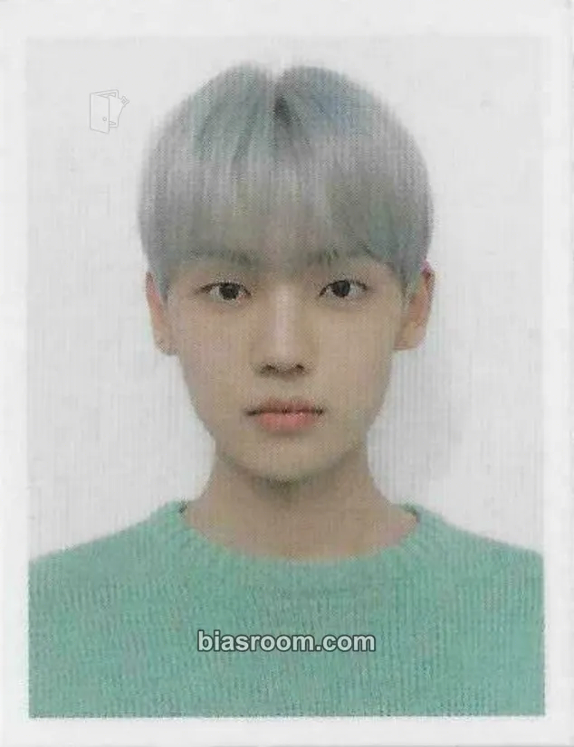 Kang Yuchan A.C.E 2021 Season's Greetings Photocard - A.C.E - A.C.E K-pop photocard