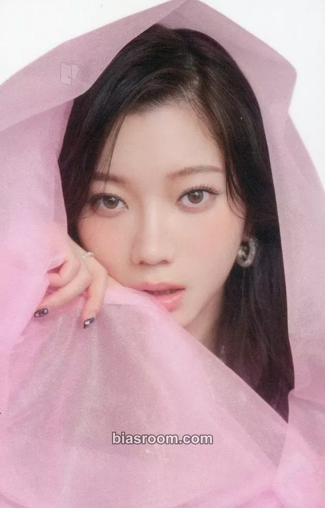 Rino EXTREME DIAMOND Photocard - IS:SUE - IS:SUE K-pop photocard