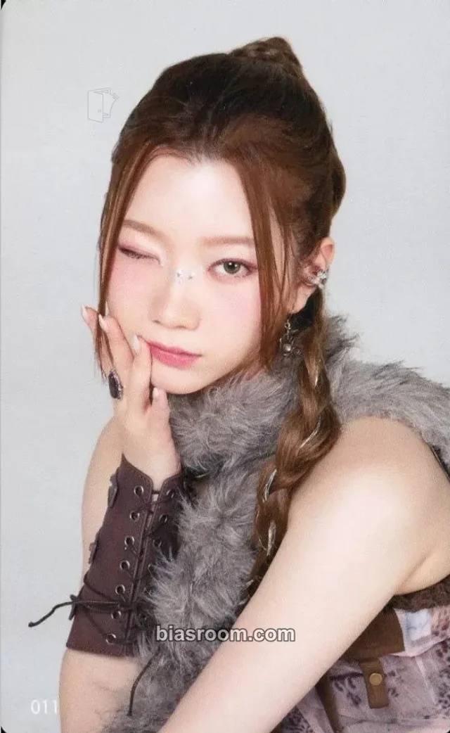 Rino  IS:SUE LAPOSTA 2025 K-pop photocard