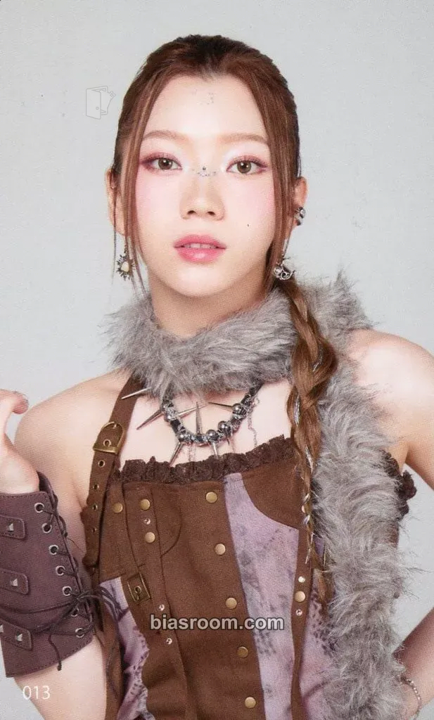 Rino LAPOSTA 2025 Photocard - IS:SUE - IS:SUE K-pop photocard