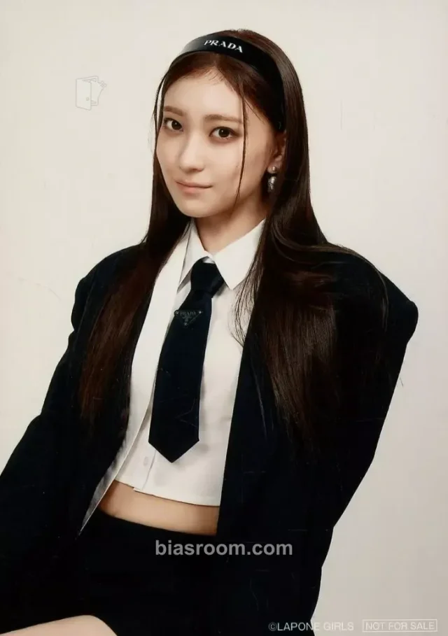 IS:SUE - Rin - 1st IS:SUE Album is:sue official store purchase benefit fanclub standard version photo print