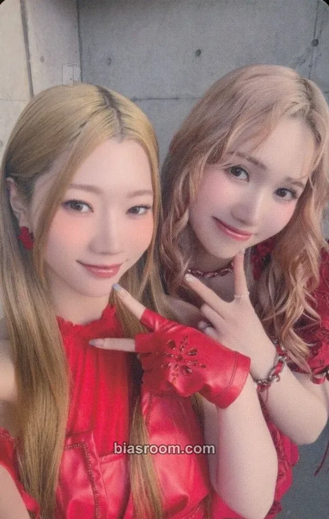 IS:SUE - Rino & Nano - THE 2ND IS:SUE ASSEMBLE <The Scarlet Anniversary> Event trading card unit photocard