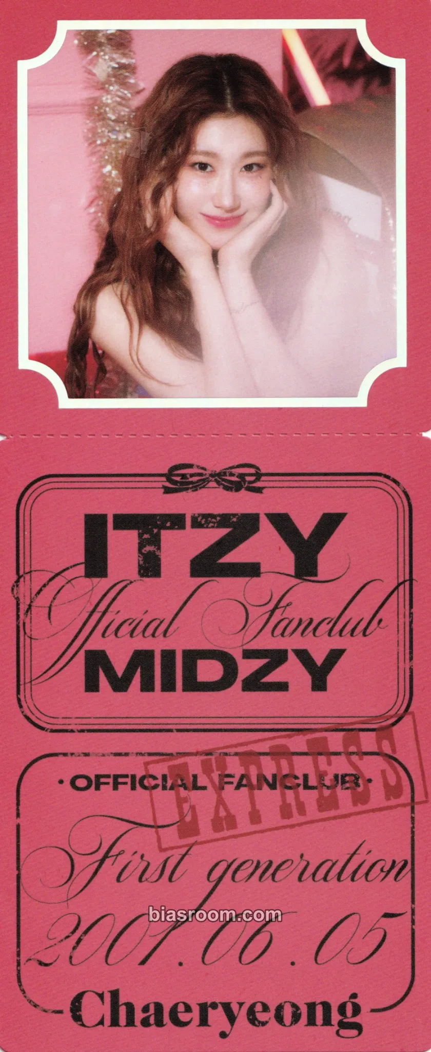 Chaeryeong ITZY Official Fanclub MIDZY 1st Generation Photocard - ITZY - ITZY K-pop photocard