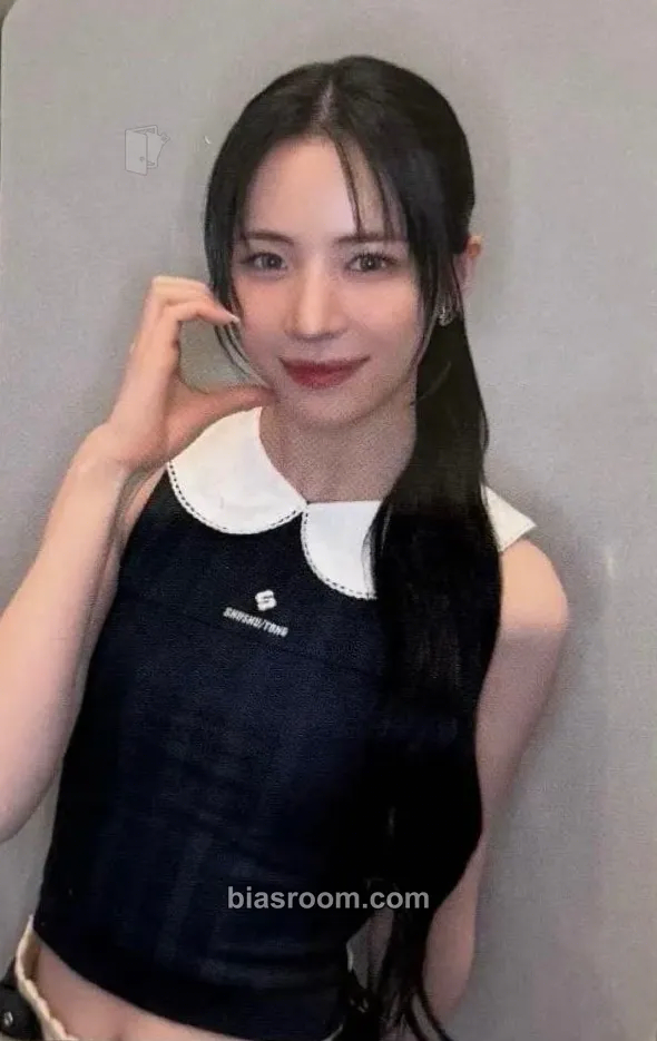 Maya Good Girl But Not For You Photocard - NiziU - NiziU K-pop photocard