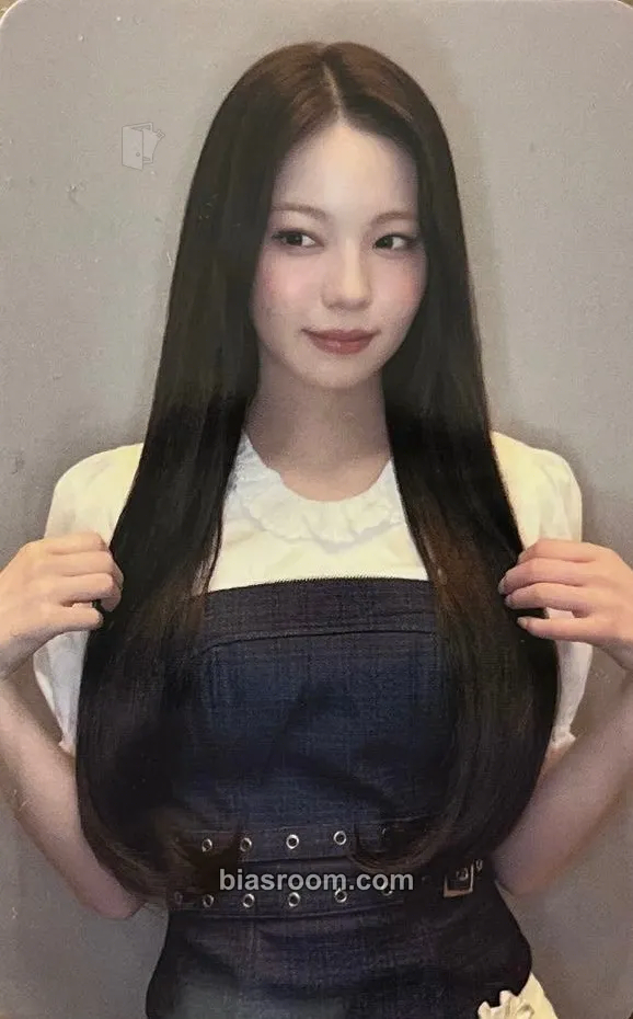 Ayaka Good Girl But Not For You Photocard - NiziU - NiziU K-pop photocard