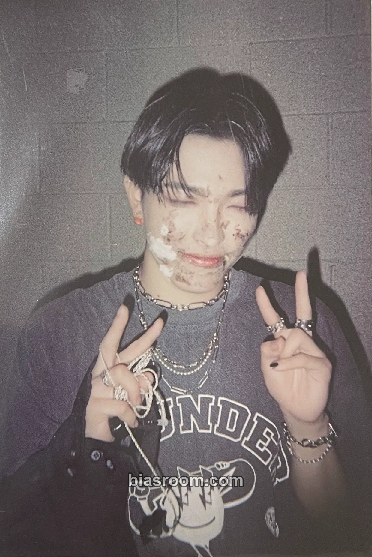Hongjoong THE WORLD : TO THE END Photocard - ATEEZ - ATEEZ K-pop photocard