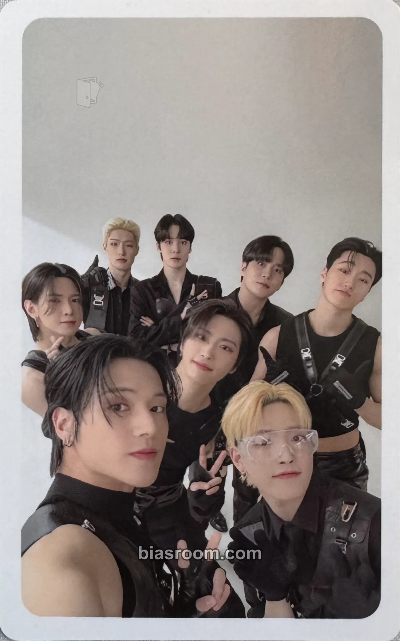 The Fellowship : Break The Wall World Tour 2022 - 2023 Photocard - ATEEZ - ATEEZ K-pop photocard
