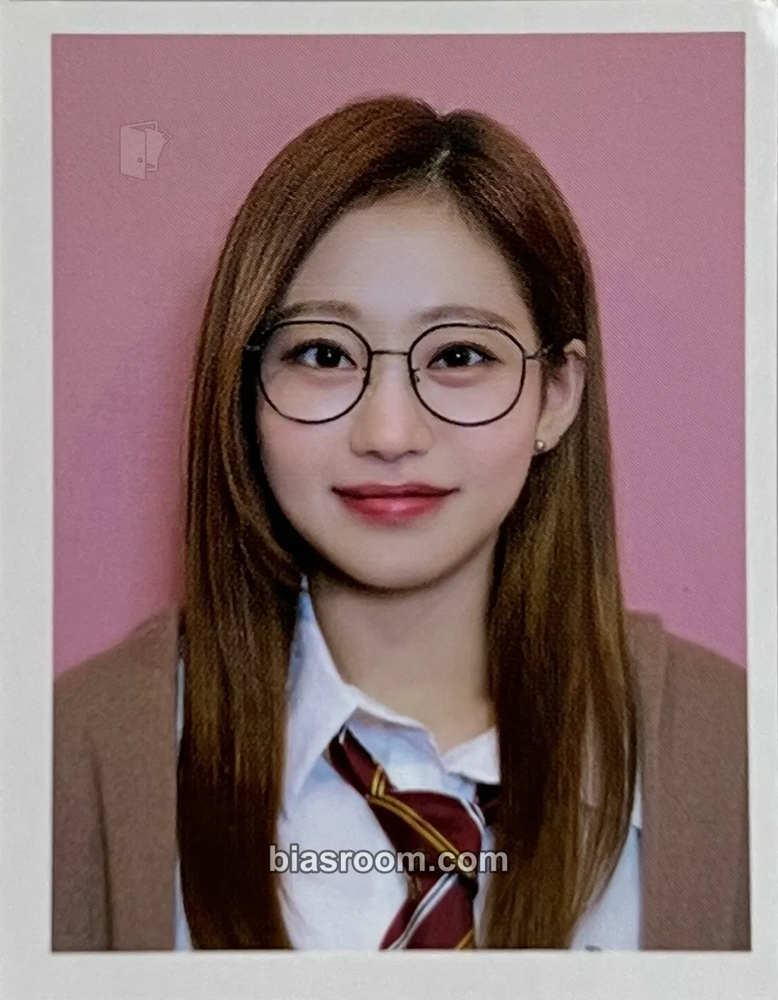 Julie 2024 Season's greetings Photocard - KISS OF LIFE - KISS OF LIFE K-pop photocard