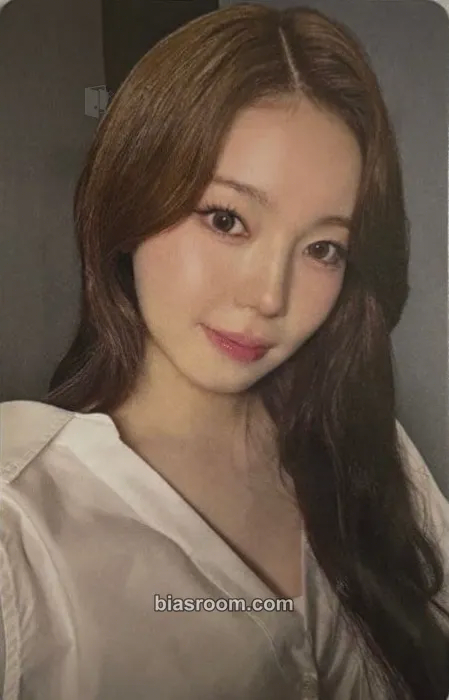 Ayaka NiziU Live With U 2026 "New EvoNUtion" Photocard - NiziU - NiziU K-pop photocard