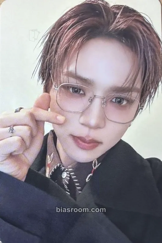 Hyunjun Chapter: New is Now Photocard - NouerA - NouerA K-pop photocard