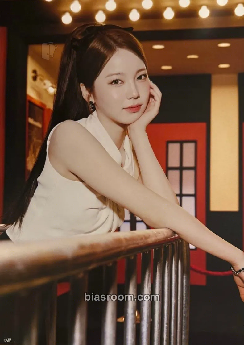 Ayaka NEW EvoNUtion HMV Pop-Up Photocard - NiziU - NiziU K-pop photocard