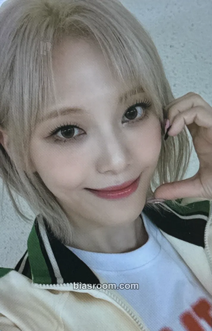 Moon Sua The Billage of Perception: Chapter Three Photocard - Billlie - Billlie K-pop photocard