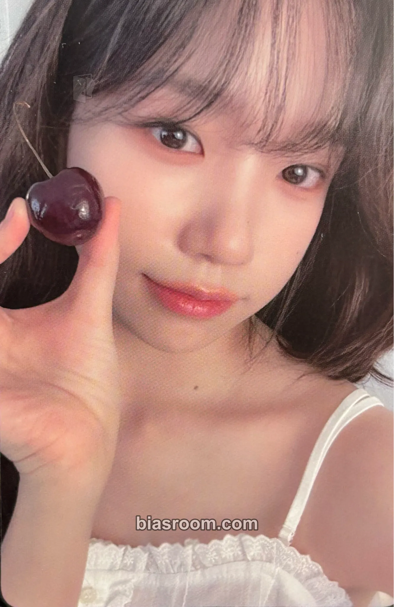 Jo Yuri Love All Photocard - Jo Yuri K-pop photocard