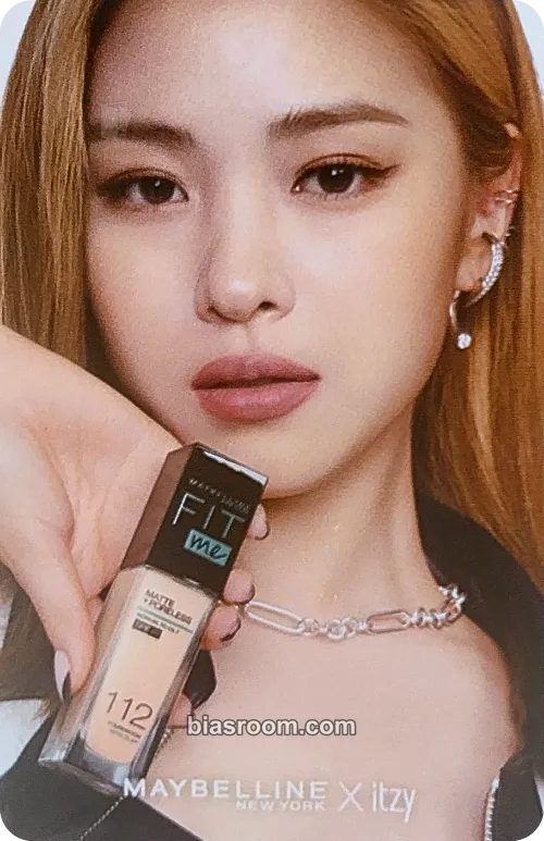 Ryujin ITZY X Maybelline Photocard - ITZY - ITZY K-pop photocard