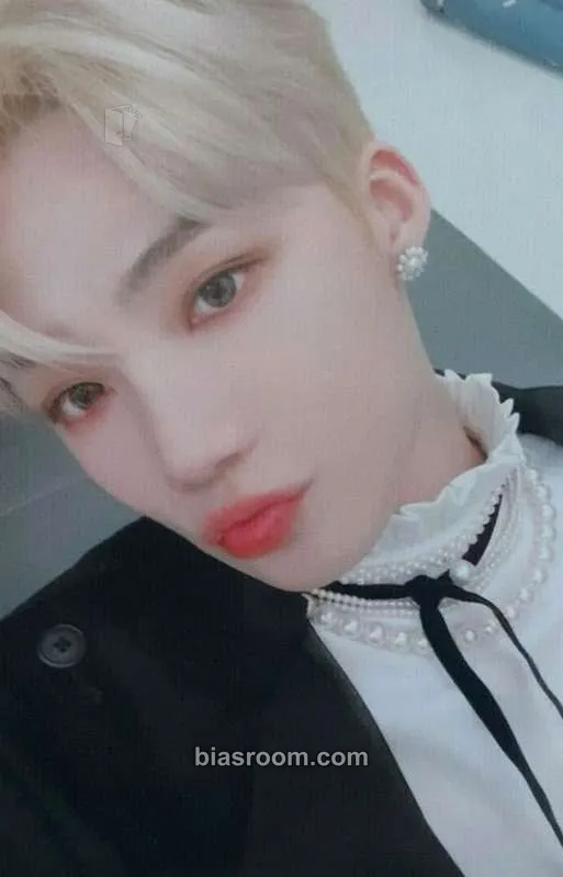New The Film Festival: 2020 Fan-con Photocard - THE BOYZ - THE BOYZ K-pop photocard