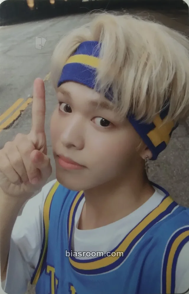 ONF - Yuto - YOU COMPLETE ME Album album photocard yellow back