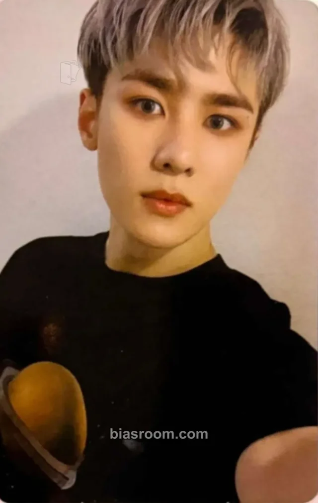 WayV - Kun - Take Over The Moon Album album photocard thailand exclusive