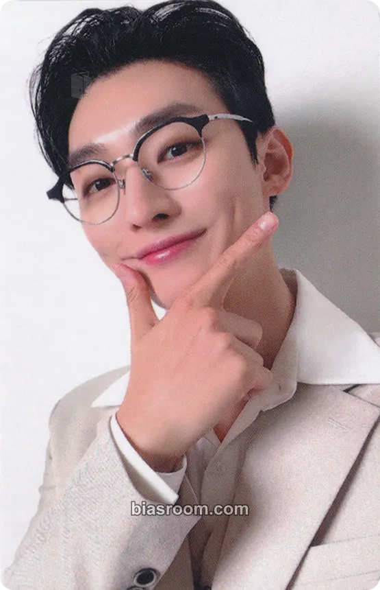 Jisung 2023 Season's Greetings Photocard - Yoon Jisung - Yoon Jisung K-pop photocard