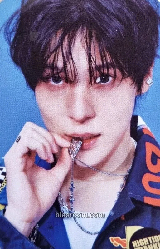 Yunho ANITEEZ IN COLOR Photocard - ATEEZ - ATEEZ K-pop photocard