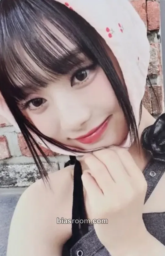 Hyeonju WE UNIS Photocard - UNIS - UNIS K-pop photocard