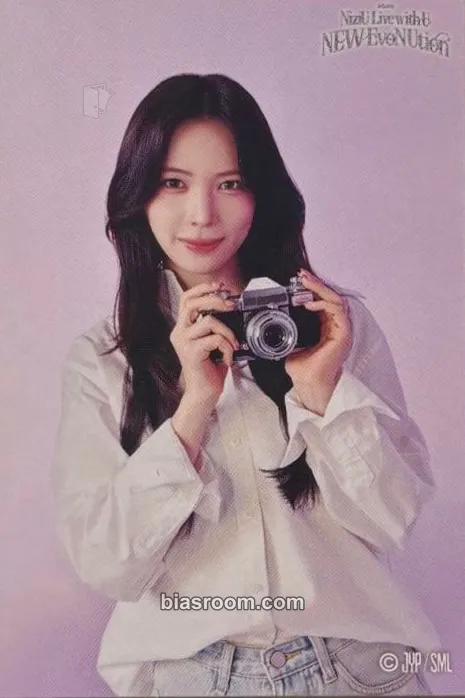 Maya NiziU Live With U 2026 "New EvoNUtion" Photocard - NiziU - NiziU K-pop photocard