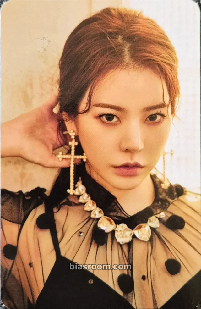 Girls' Generation - Sunny - Lil' Touch Album non-selfie concept version