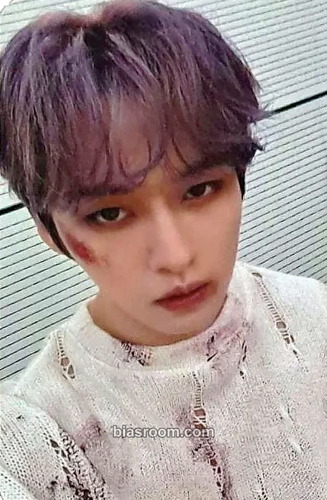 Stray Kids - Lee Know - Oddinary Album streaming event winner benefit