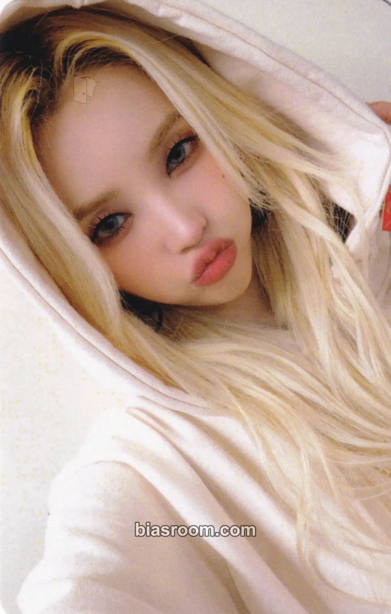 Soyeon ANICUBE x Hyundai Photocard - i-dle - i-dle K-pop photocard