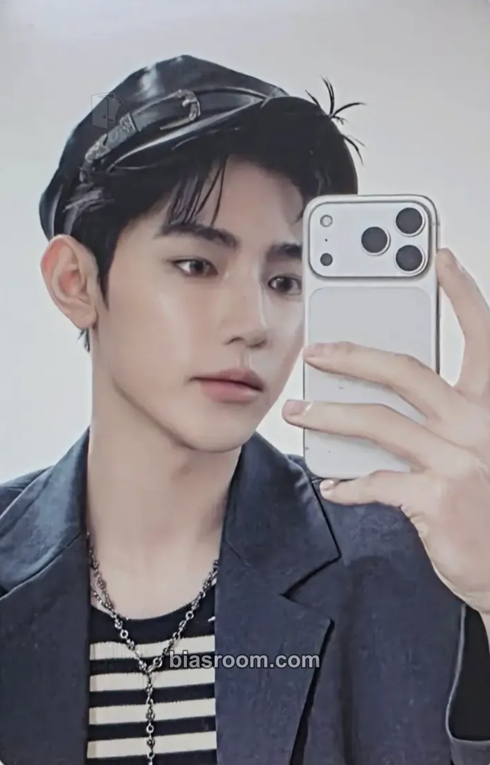 Hao Sequence 01: Curiosity Photocard - AND2BLE - AND2BLE K-pop photocard