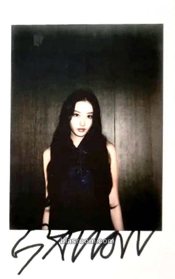 Gawon MY EYES OPEN VVIDE Photocard - MEOVV - MEOVV K-pop photocard