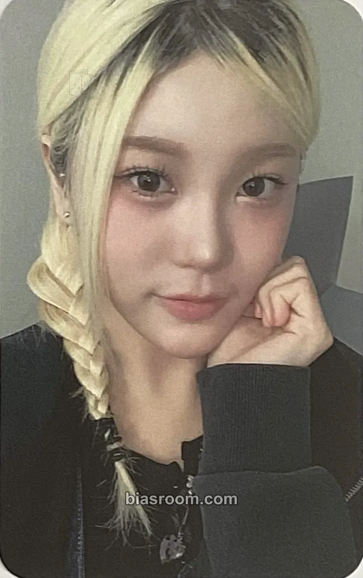 Jiana ATE THAT Photocard - Young Posse - Young Posse K-pop photocard
