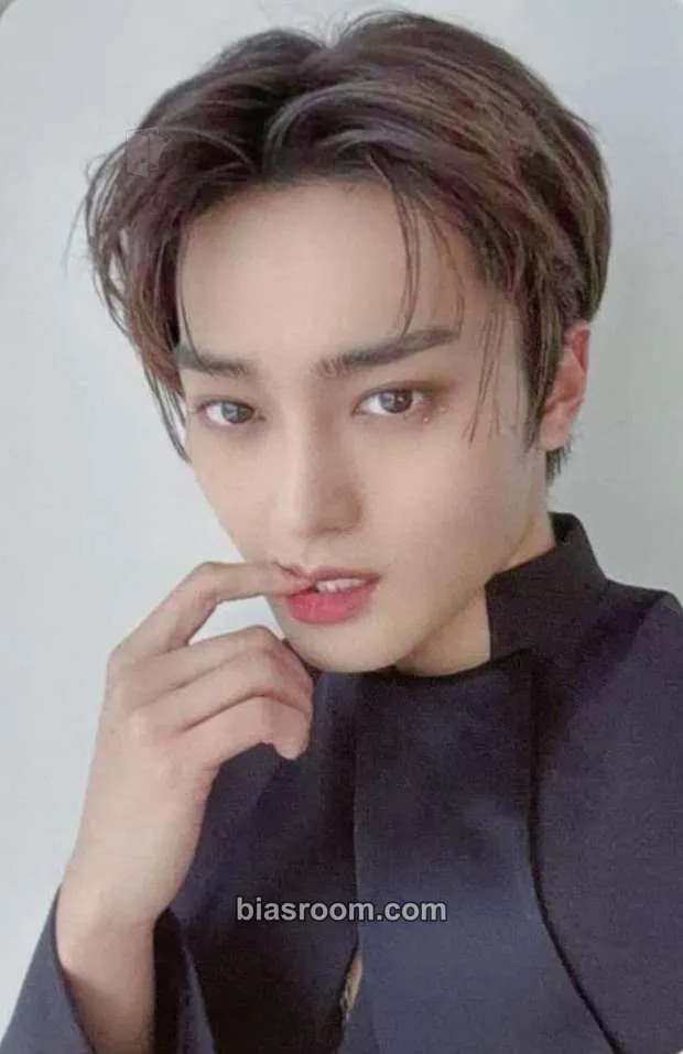 Taeyoung ReDeFINE Photocard - CRAVITY - CRAVITY K-pop photocard