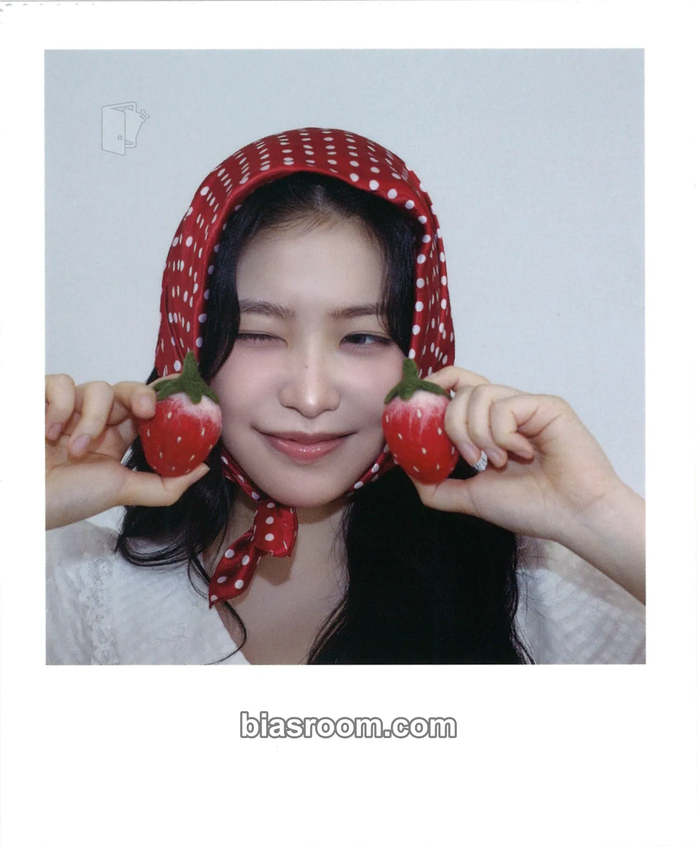 Yeri 2026 Season's Greetings Photocard - Red Velvet - Red Velvet K-pop photocard