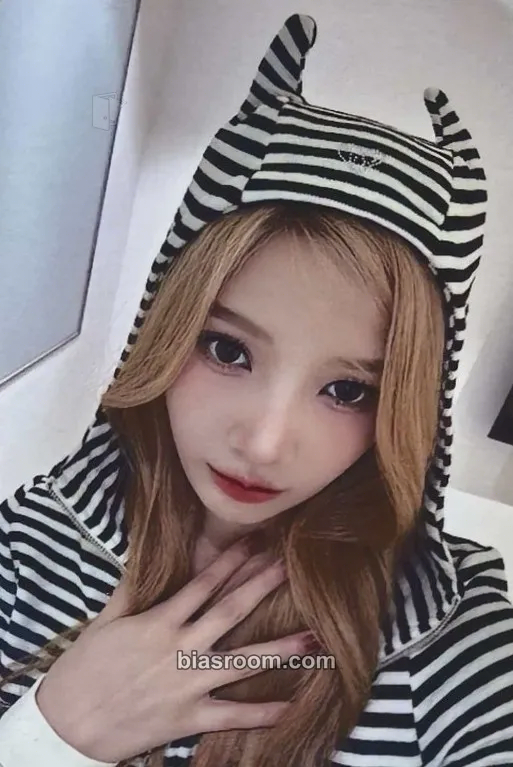 Joy From JOY, with Love Photocard - Red Velvet - Red Velvet K-pop photocard
